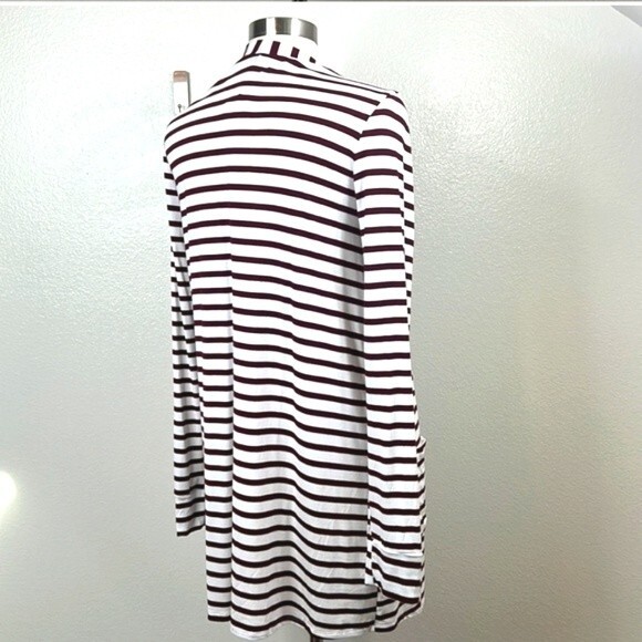 ⭐NWT Agnes and Dora Favorite Long line Cardigan M⭐ - Picture 4 of 10